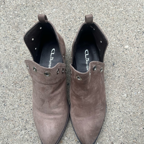 CL by Laundry Brown Ankle Boots - Picture 1 of 6